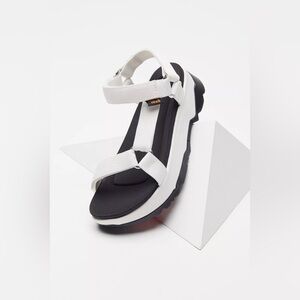 Teva Jadito Universal Comfort Sandal (white and black)